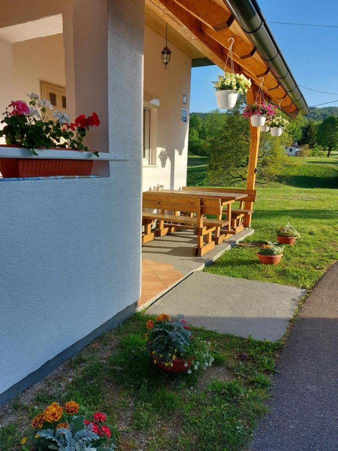 Apartment Rosie Smoljanac Buitenkant foto