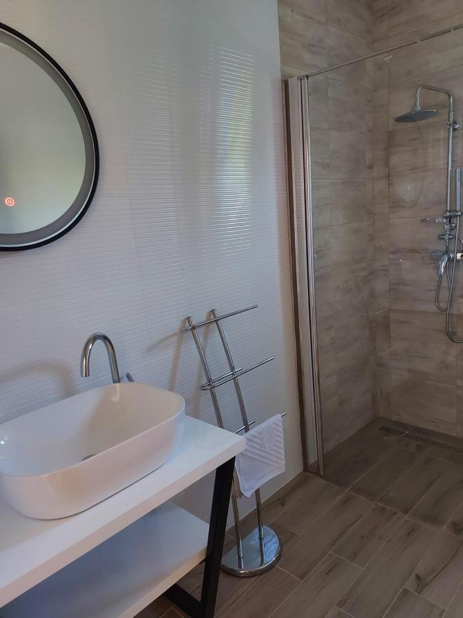 Apartment Rosie Smoljanac Buitenkant foto